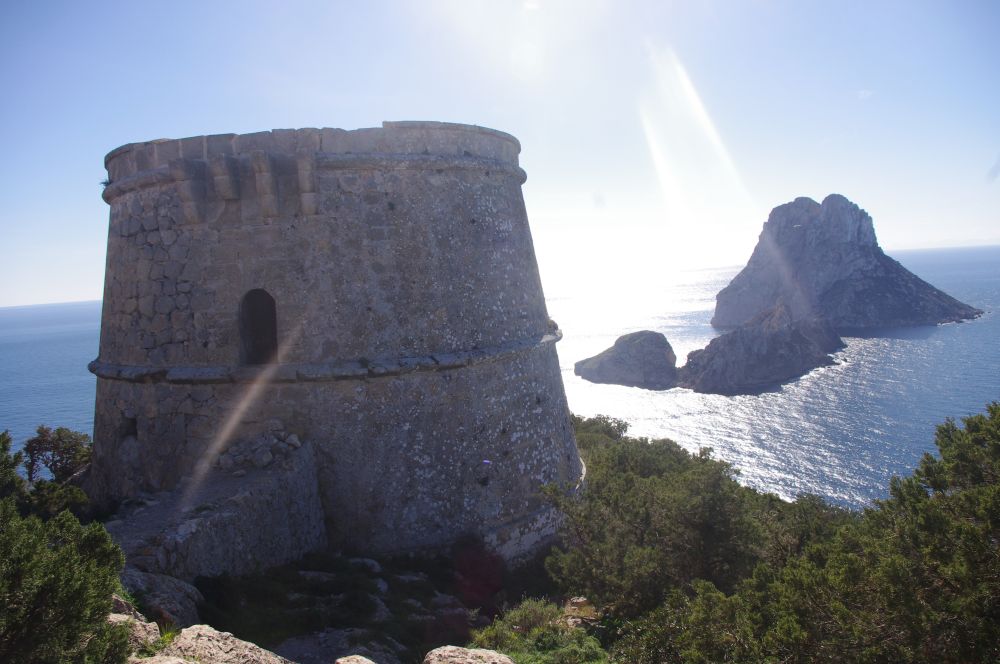 Torre des Savinar piraaditorn Es Vedrale vaatega